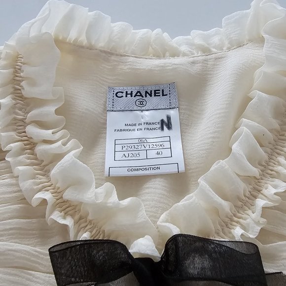 Chanel vintage 2006 ivory / Black Bow Detail Ruched Silk Chiffon Top / Jacket - Picture 15 of 15